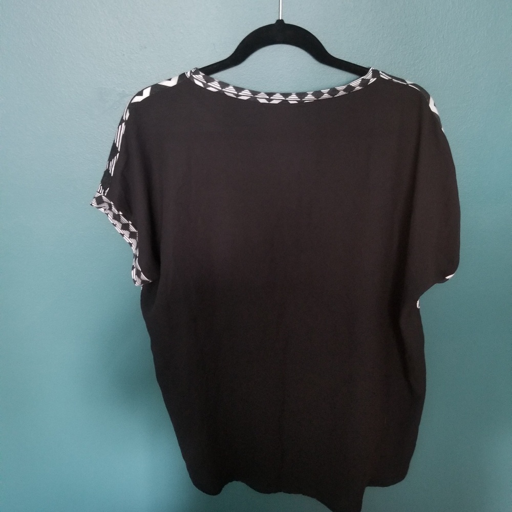 Aztec High-Low Blouse - Picture 2 of 3